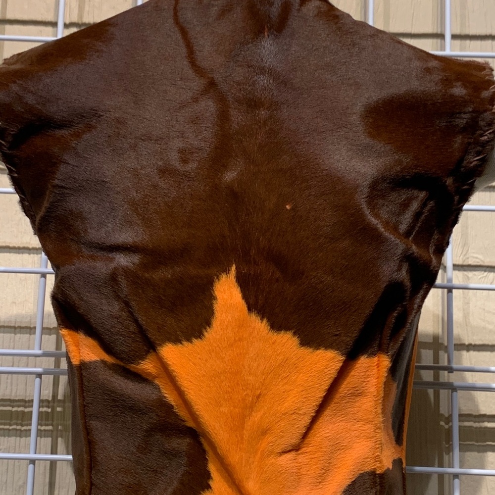 Cowhide vest - Picture 2 of 3